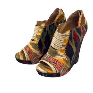 Aldo Julian Louie Tribal Print Wedge Shoe Size 7